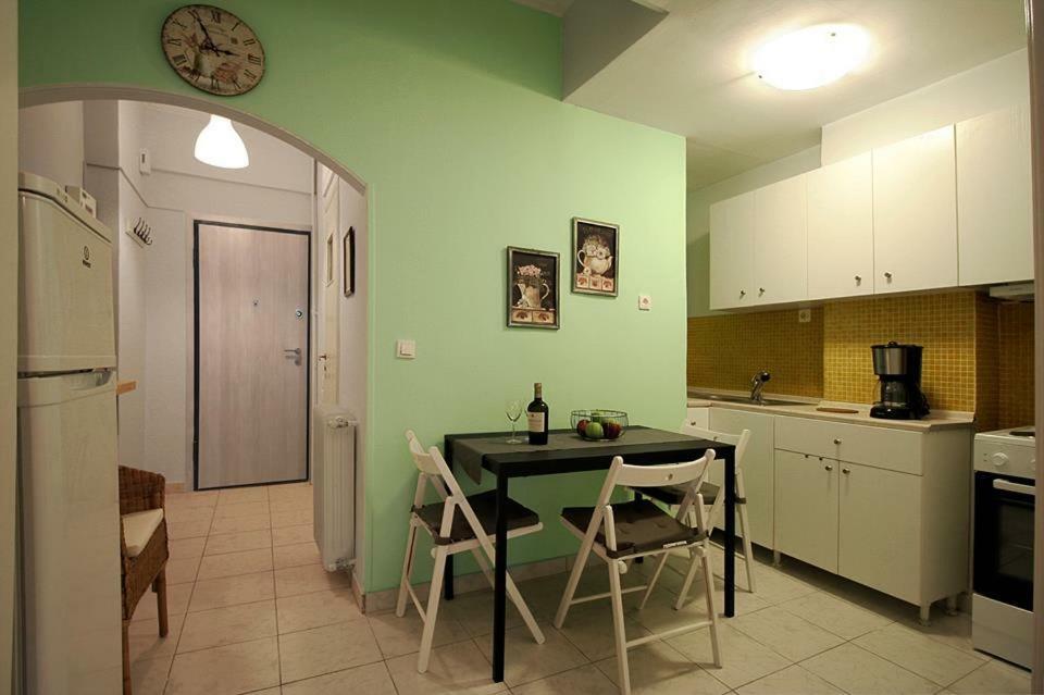 Luxury Flat In Kolonaki, 3' Metro Apartment Атина Екстериор снимка